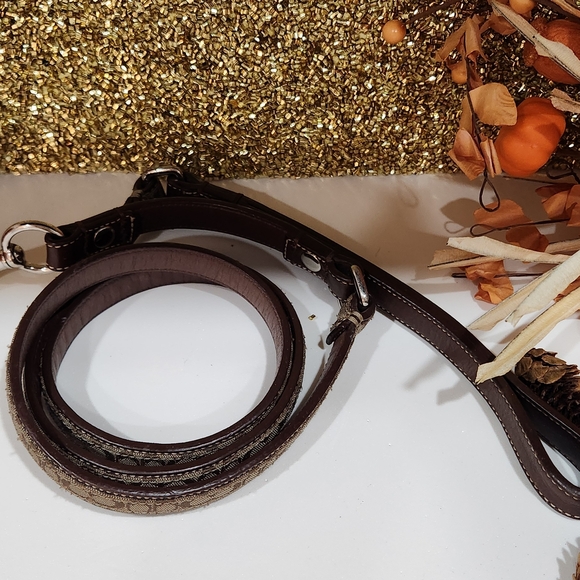 Coach Signature Dog Leash (small) - Picture 2 of 13